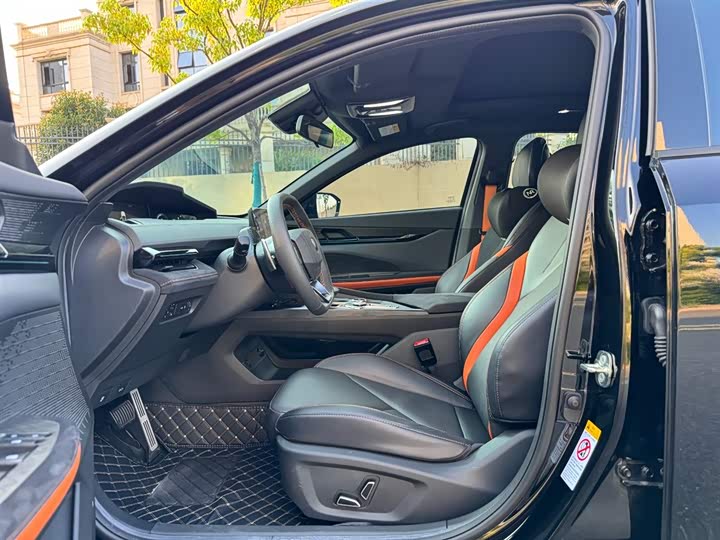 Фото 4 - Changan UNI-V