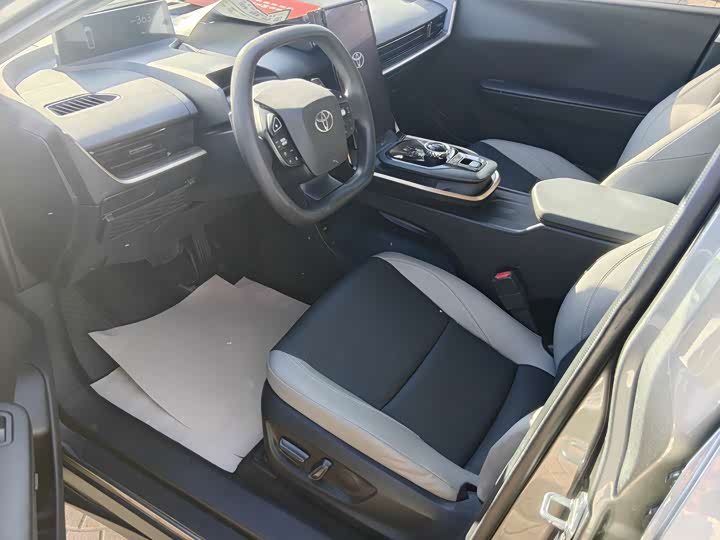 Фото 3 - Toyota bZ3