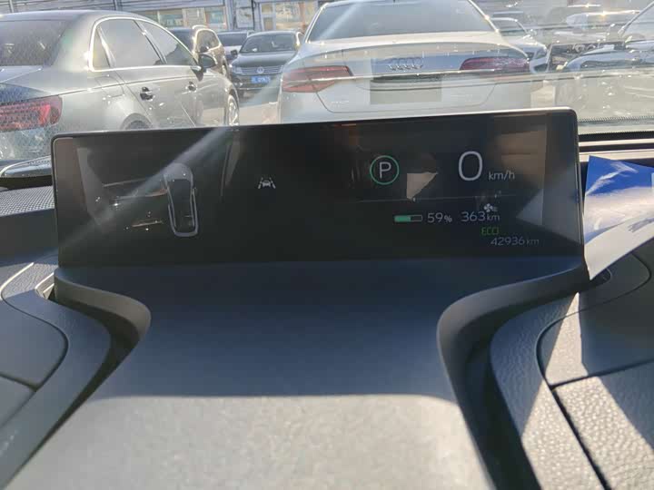 Фото 8 - Toyota bZ3