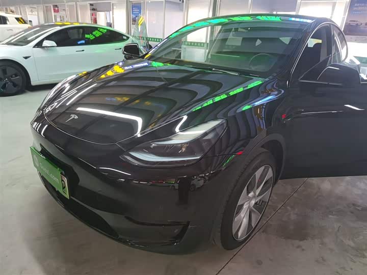 Фото 2 - Tesla Model Y