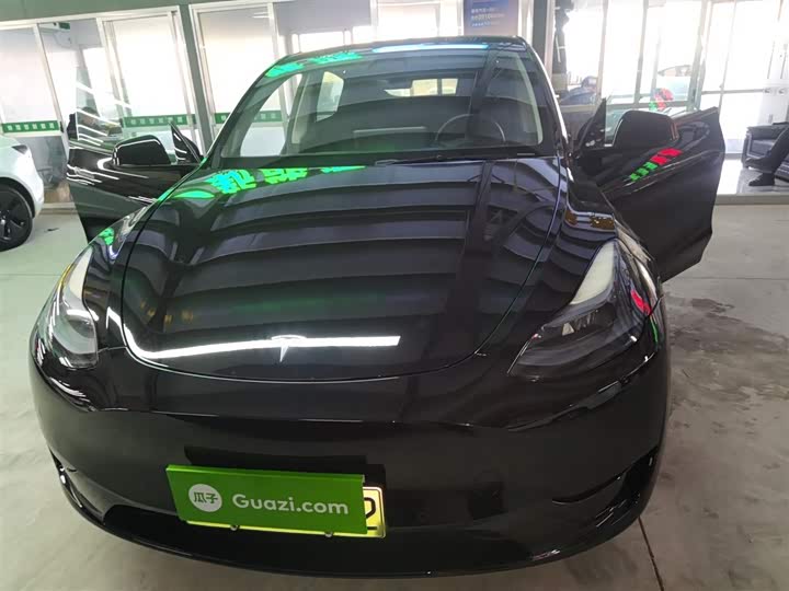 Фото 3 - Tesla Model Y