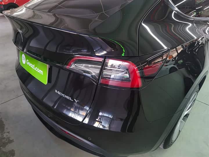 Фото 8 - Tesla Model Y