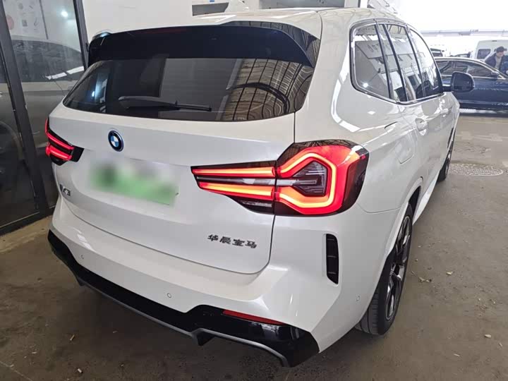 Фото 7 - BMW iX3