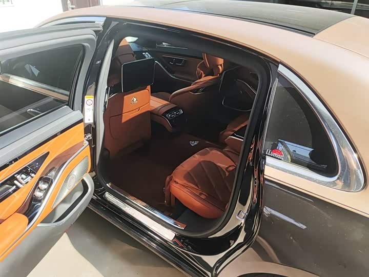 Фото 3 - Mercedes-Benz Maybach S-Class