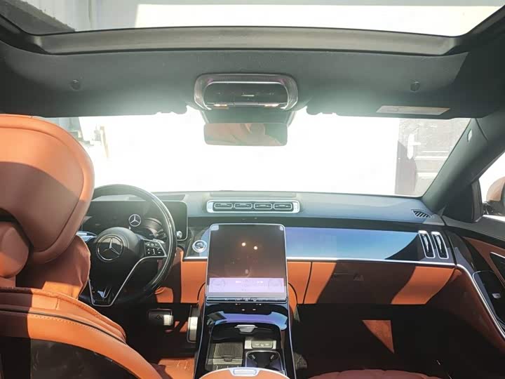 Фото 4 - Mercedes-Benz Maybach S-Class