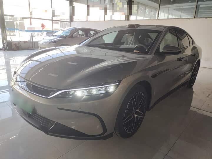 Фото 2 - BYD Han