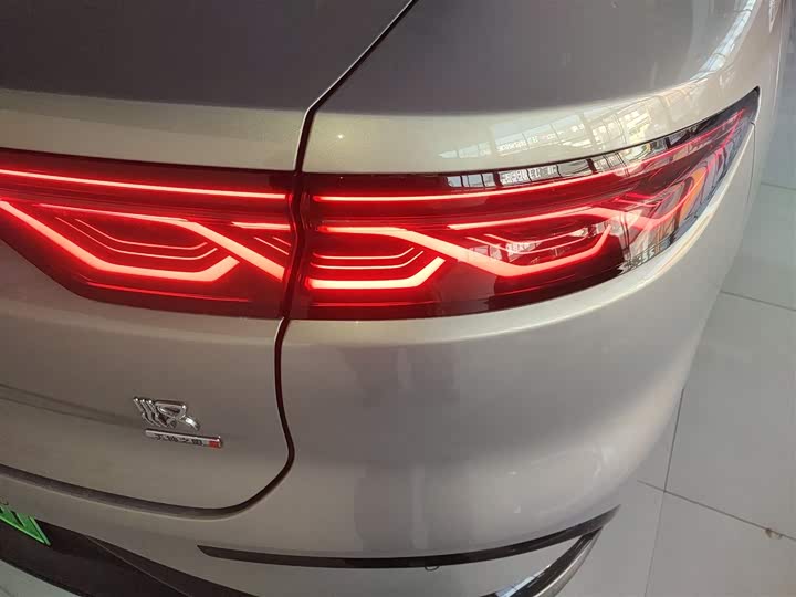 Фото 8 - BYD Han