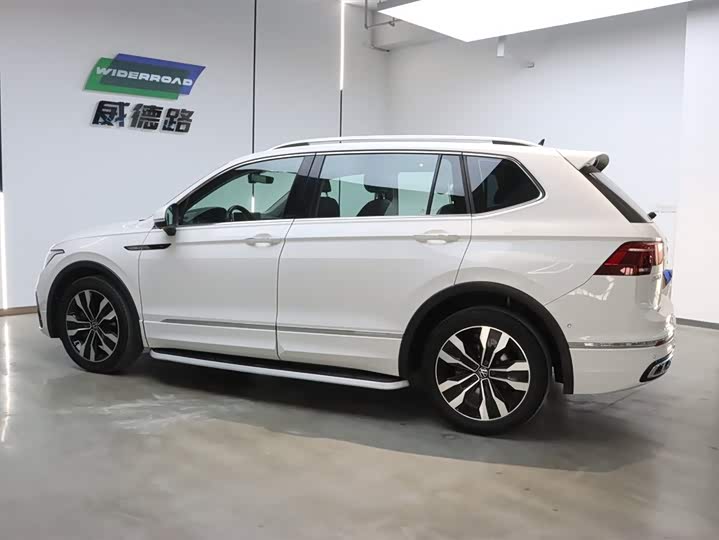 Фото 6 - Volkswagen Tiguan L Pro