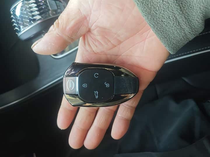 Фото 9 - GAC Trumpchi GS8