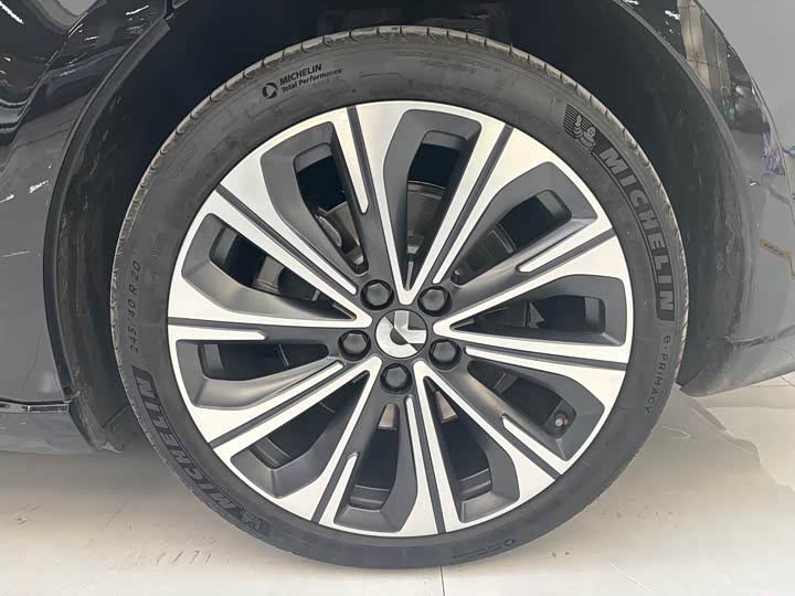 Фото 7 - Nio ET5T