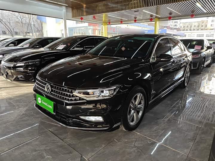 Фото 2 - Volkswagen Magotan