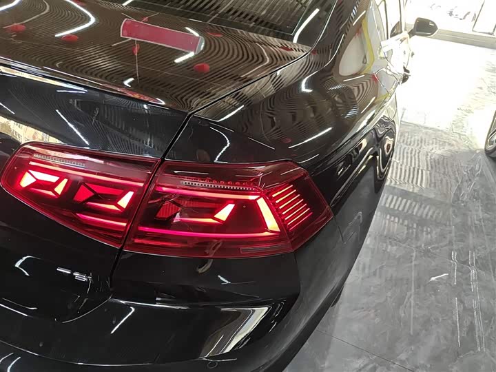 Фото 8 - Volkswagen Magotan