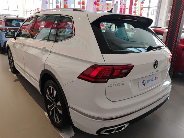 Фото 5 - Volkswagen Tiguan L Pro