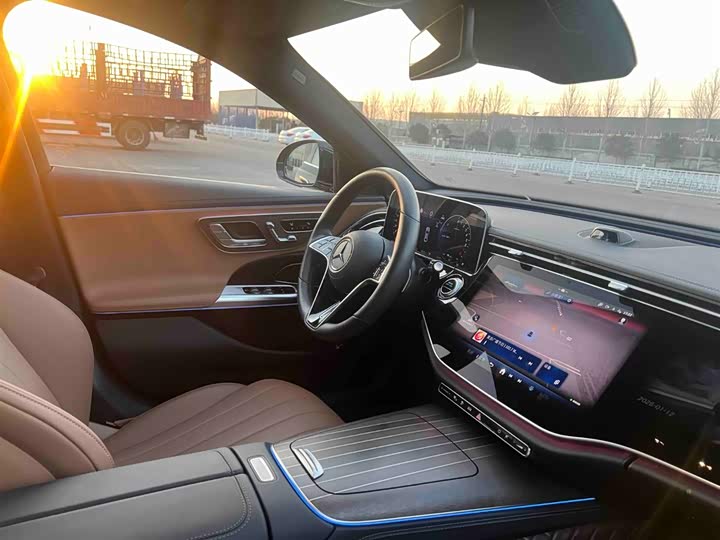 Фото 2 - Mercedes-Benz E-Class Hybrid