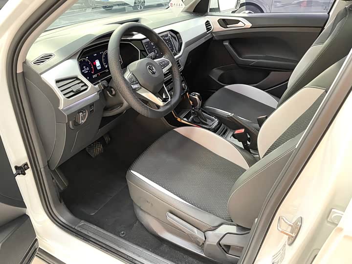 Фото 8 - Volkswagen Tacqua