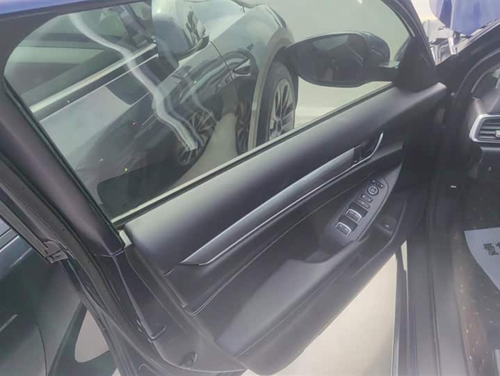 Фото 7 - Honda Inspire