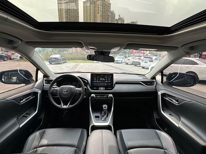 Фото 9 - Toyota Wildlander