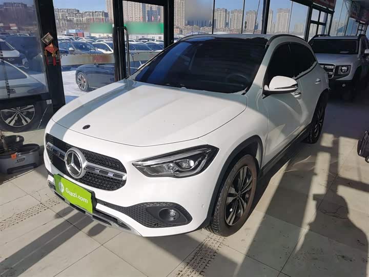 Фото 2 - Mercedes-Benz GLA-Class