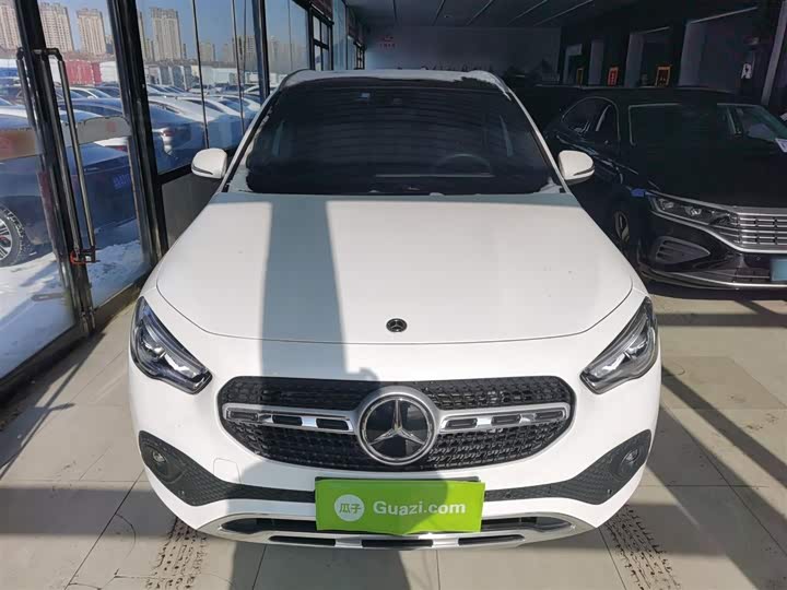 Фото 3 - Mercedes-Benz GLA-Class