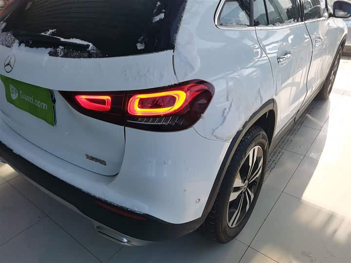 Фото 8 - Mercedes-Benz GLA-Class