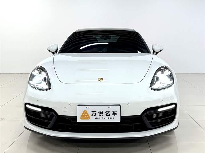 Фото 2 - Porsche Panamera