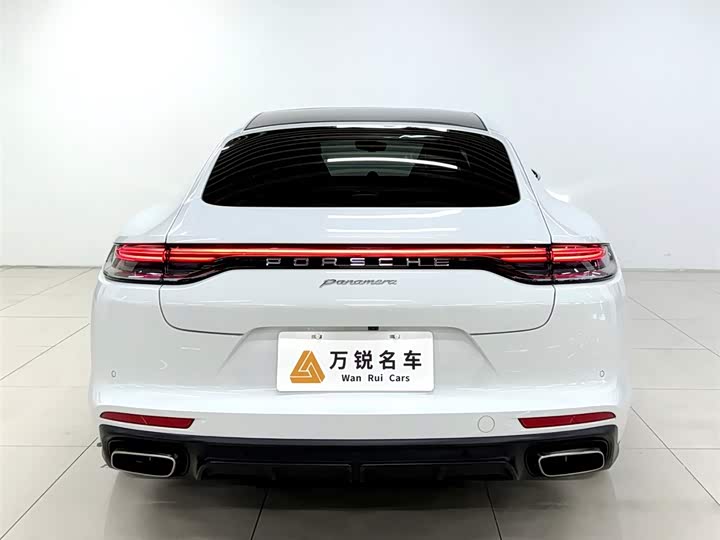 Фото 4 - Porsche Panamera