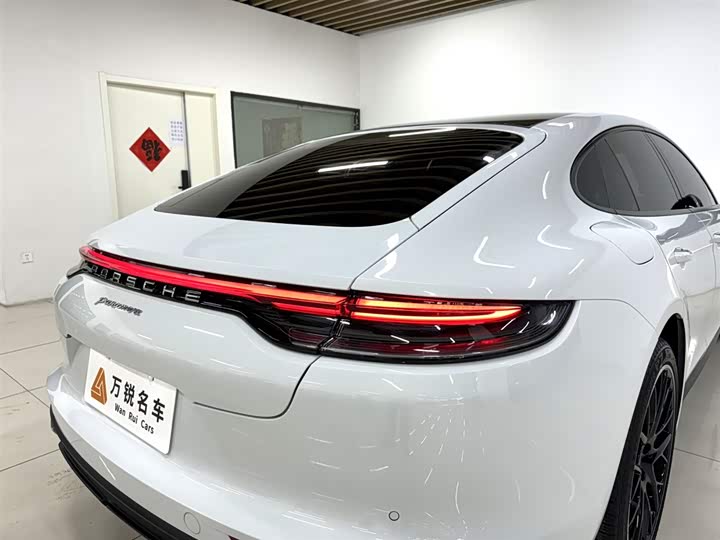 Фото 7 - Porsche Panamera