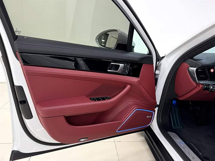 Фото 8 - Porsche Panamera