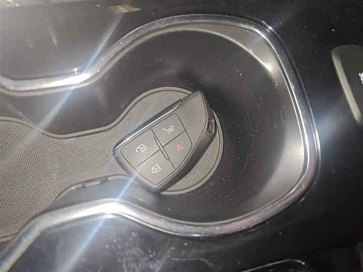 Фото 9 - Buick Envision Plus