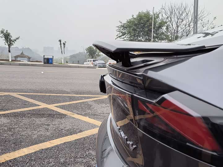 Фото 9 - Changan UNI-V