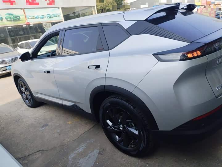 Фото 5 - Dongfeng Aeolus L7