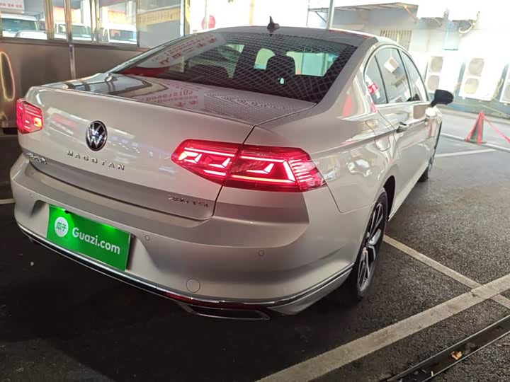 Фото 8 - Volkswagen Magotan