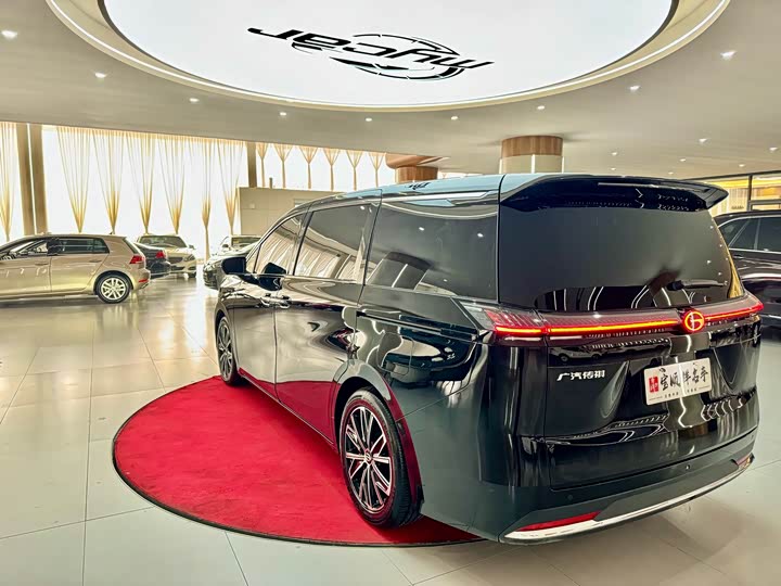 Фото 7 - GAC Trumpchi E8