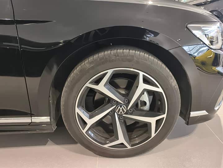 Фото 6 - Volkswagen Magotan