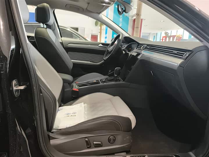 Фото 8 - Volkswagen Magotan