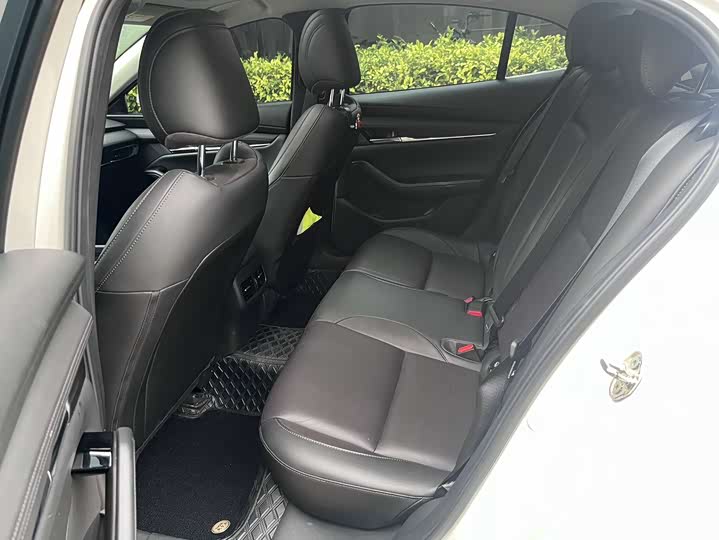 Фото 8 - Mazda 3 (Axela)