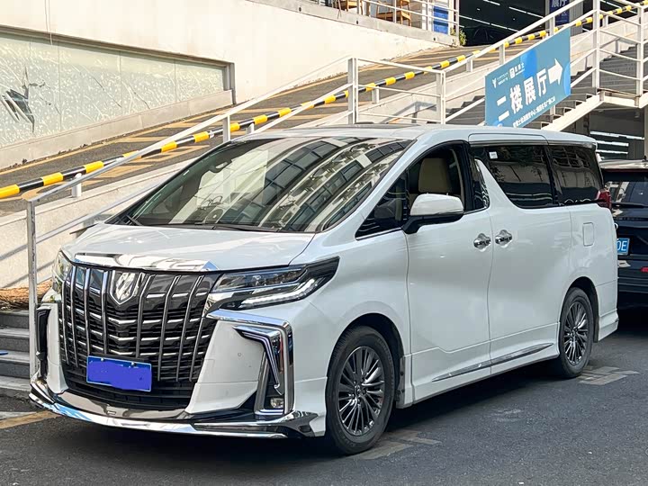 Фото 1 - Toyota Vellfire