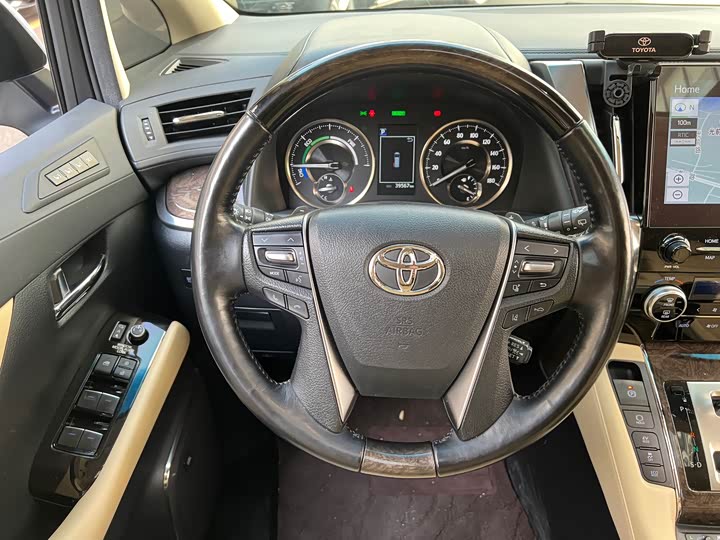 Фото 6 - Toyota Vellfire