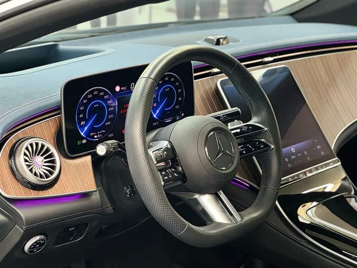 Фото 7 - Mercedes-Benz EQE