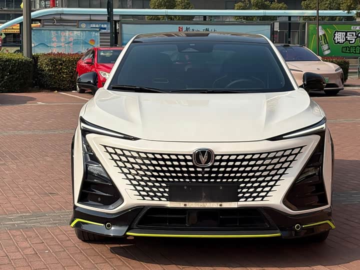 Фото 2 - Changan UNI-T