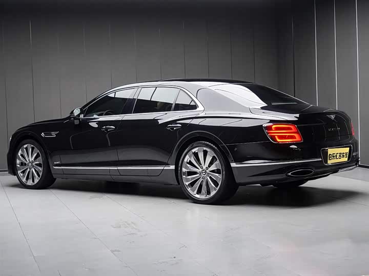 Фото 4 - Bentley Flying Spur