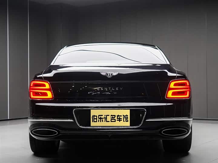 Фото 5 - Bentley Flying Spur
