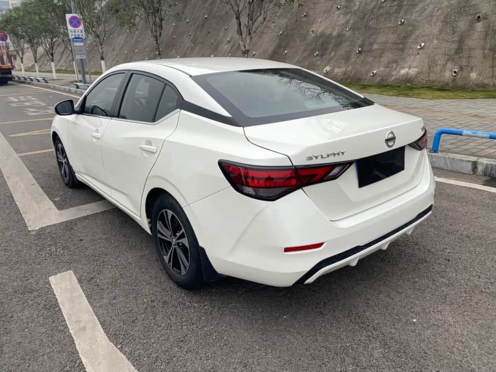Фото 7 - Nissan Sylphy