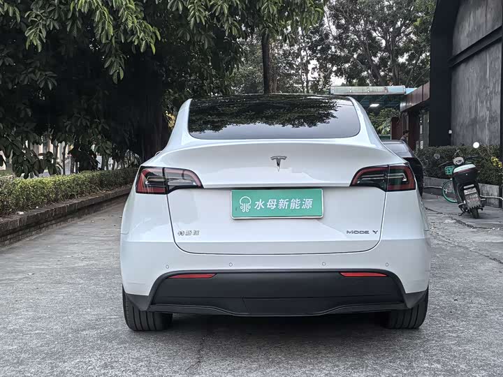 Фото 5 - Tesla Model Y