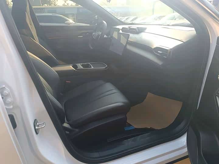 Фото 4 - Dongfeng Aeolus L7