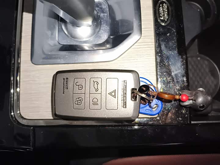 Фото 9 - Land Rover Range Rover Evoque L