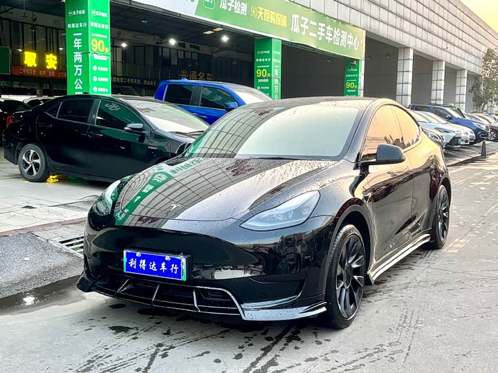 Фото 1 - Tesla Model Y