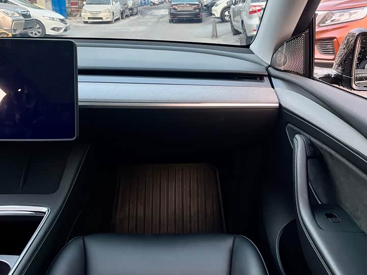 Фото 9 - Tesla Model Y