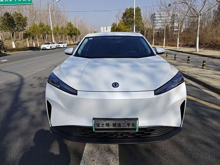 Фото 2 - Dongfeng Aeolus Sky EV01