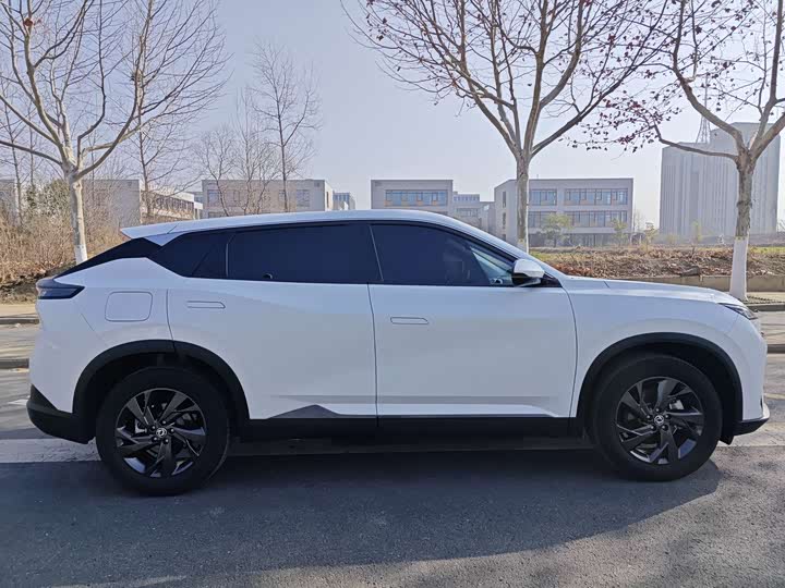 Фото 7 - Dongfeng Aeolus Sky EV01